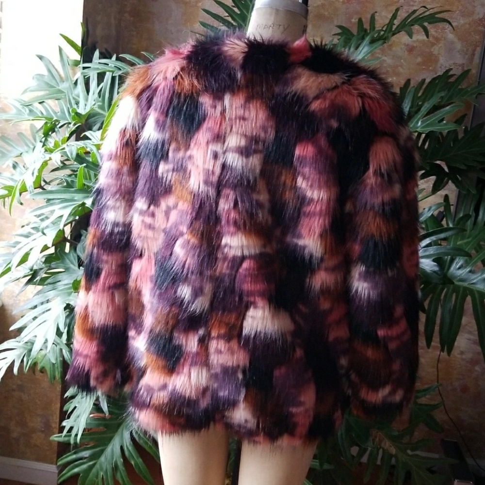 Urban Outfitters Faux Fur Coat - Picture 4 of 8